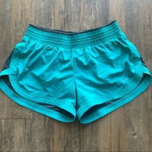 stretchy Champion running shorts